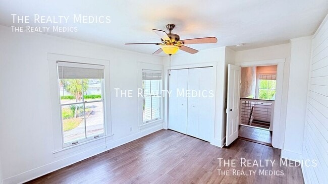 Building Photo - 502 Rio Vista Ave
