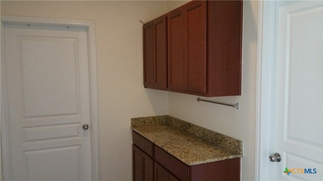 Building Photo - 10206 Alamosa Ln