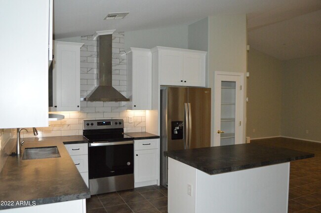 Building Photo - 45156 W Zion Rd