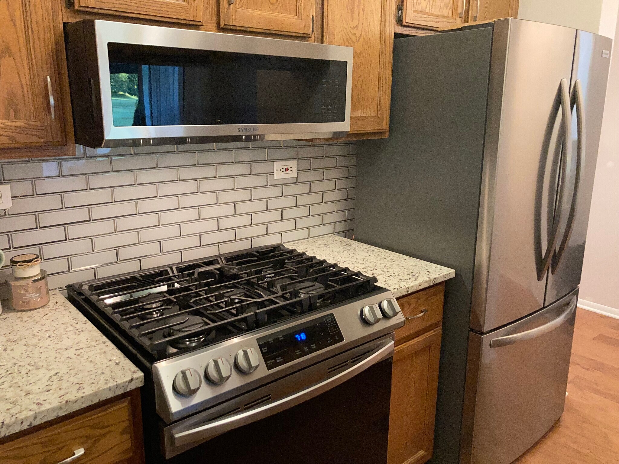 Building Photo - 1497 Golfview Dr