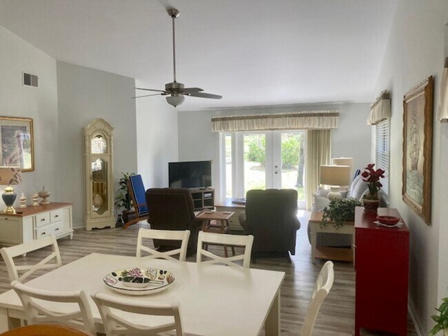 Building Photo - Meadowcrest Condo for Rent