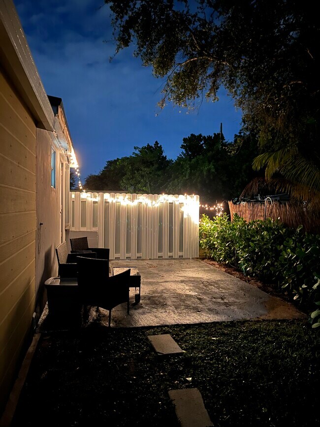 Private Patio - 1465 NW 111th St