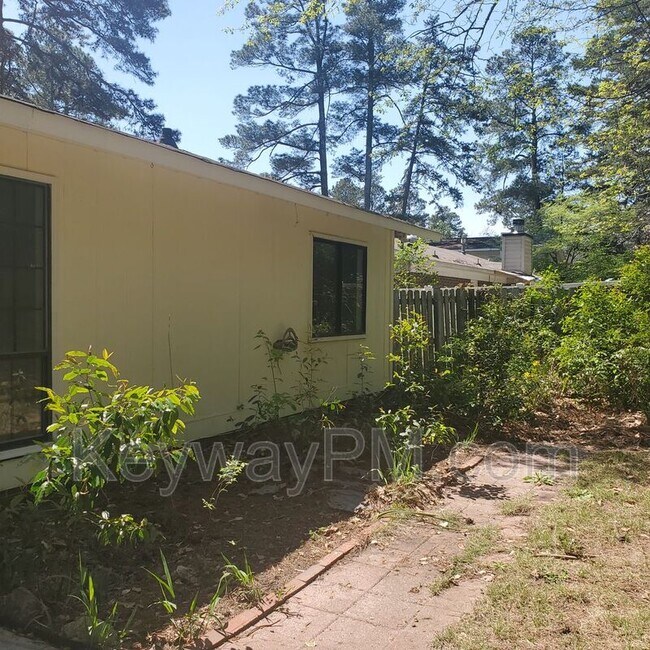 Building Photo - 4441 Shadowmoor Dr