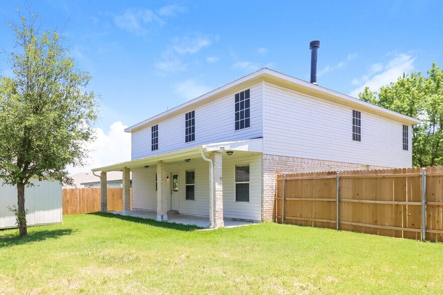 Building Photo - 917 Salida Dr