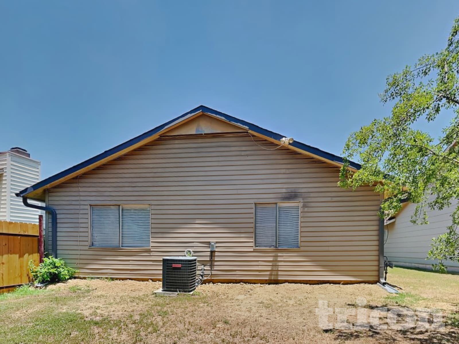 Building Photo - 16635 Saltgrass St