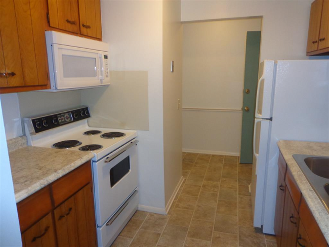 Building Photo - 3141 Manley Rd