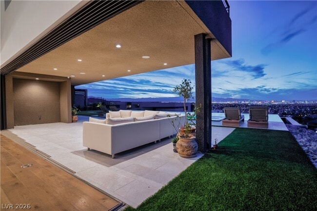 Building Photo - 804 Dragons Eye Dr