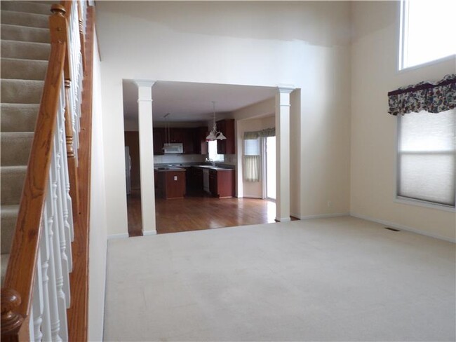 Building Photo - 10201 Hartwood Ct