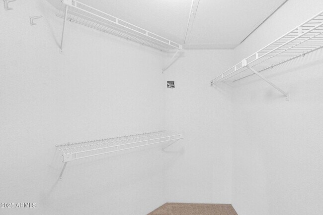 Building Photo - 5035 N 10th Pl