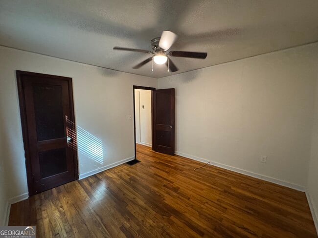 Building Photo - 1980 S Lumpkin St