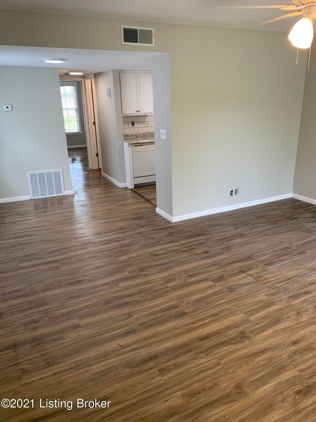Building Photo - 2709 Grinstead Dr