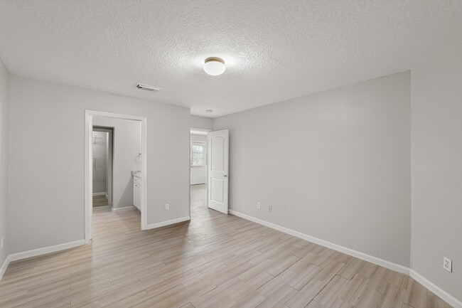 Building Photo - 2934 Cypress Island Dr