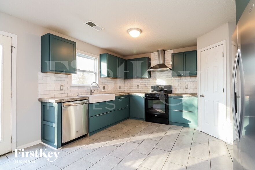 Building Photo - 613 Pipkin Dr