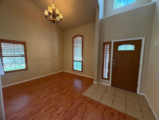 Building Photo - 9103 Rainbow Creek