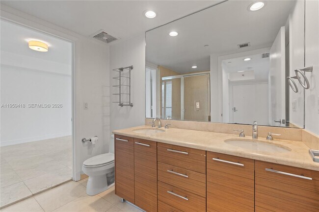 Building Photo - 50 Biscayne Blvd