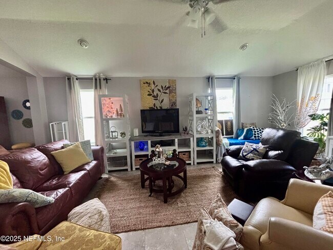Building Photo - 15702 Chir Pine Dr