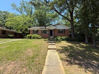 Building Photo - 700 Lilac Ave