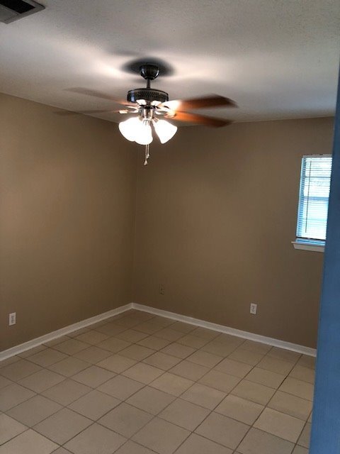 Building Photo - COMING SOON!! 3 Bedroom 1.5 Bathroom home ...
