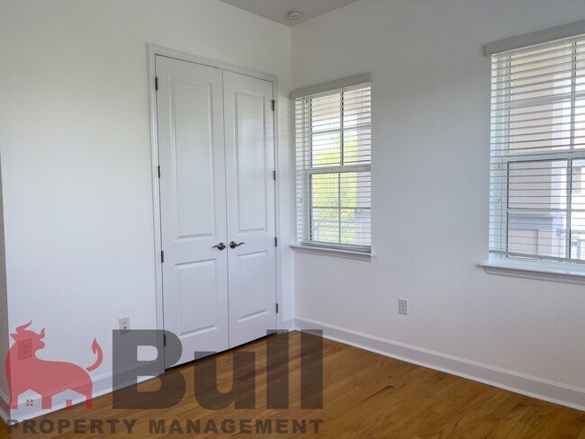 Building Photo - 14014 Dunant Ln
