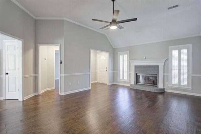 Building Photo - 6479 Stone Lake Dr