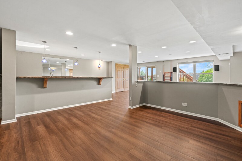 Building Photo - 259 Grand Ridge Rd