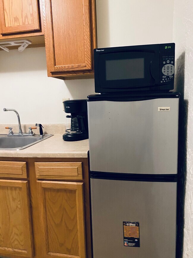 Building Photo - 1701 Brownsville Rd