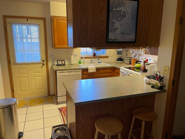 Kitchen - 8185 S Fillmore Cir