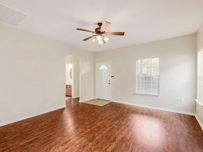 Building Photo - 1112 Juniper St