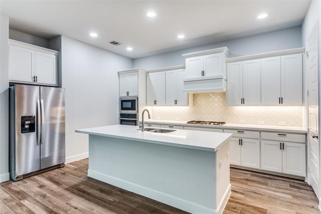 Building Photo - 2121 Eastus Ln