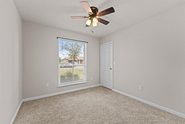 Building Photo - 109 Rochester Ln