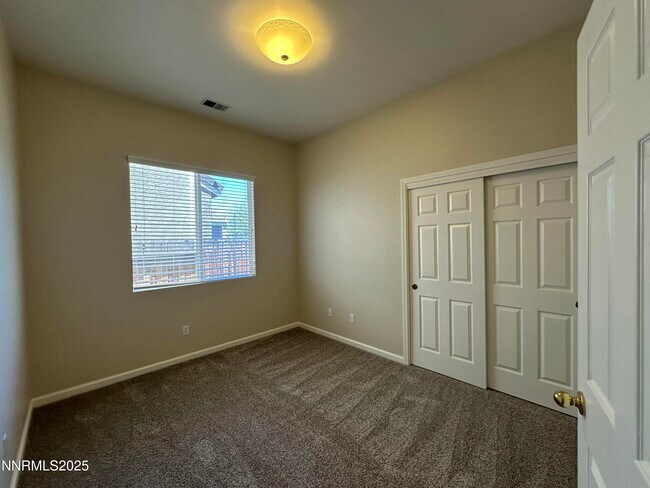 Building Photo - 10175 Coyote Creek Ct