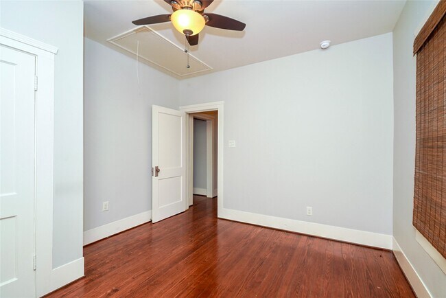 Building Photo - 617 Aurora St