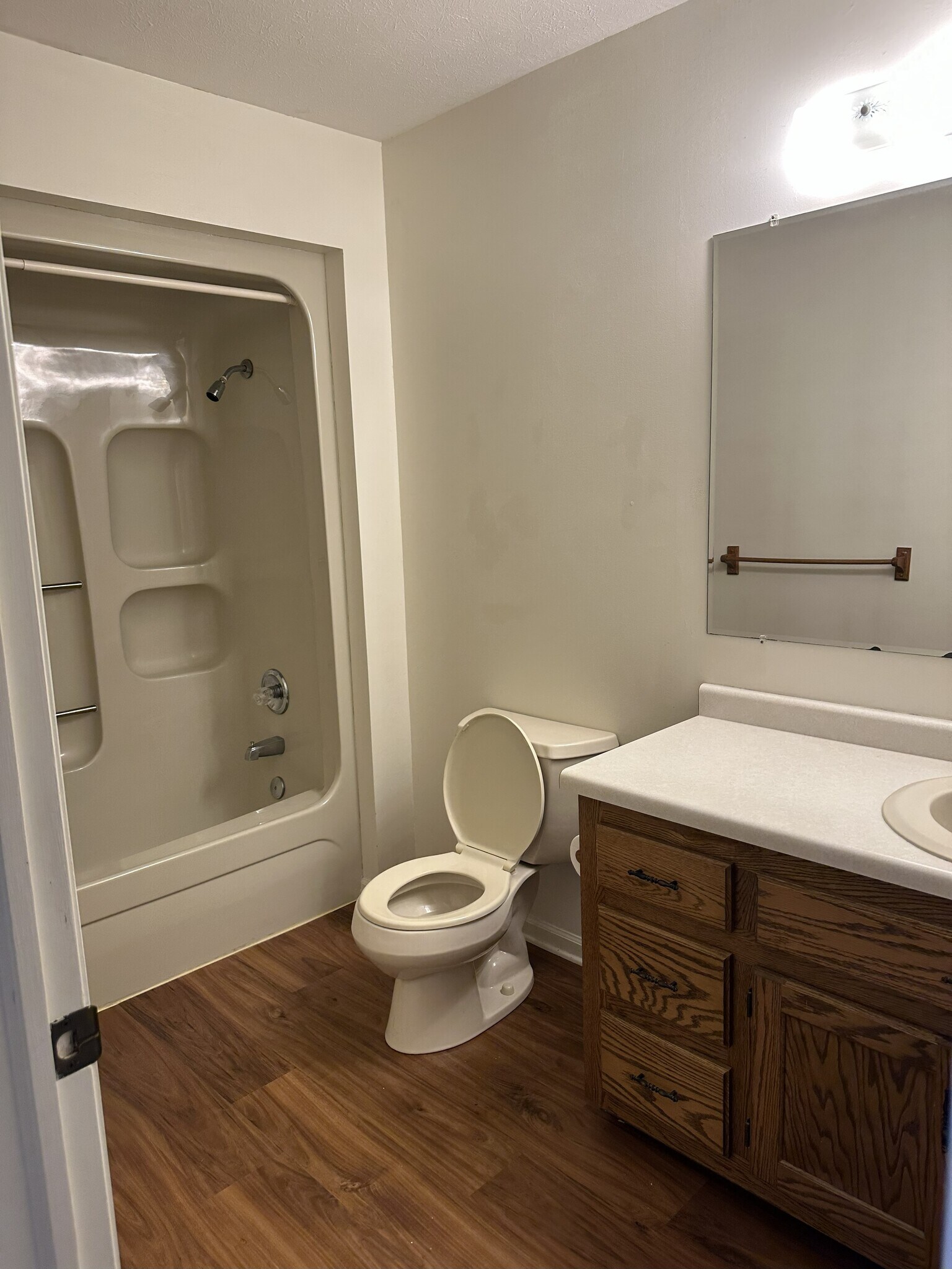 Building Photo - 625 Clearview Dr