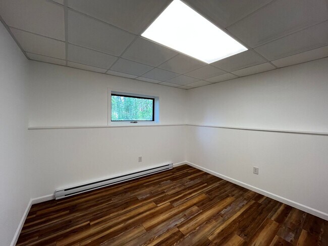 Building Photo - D St. 82*