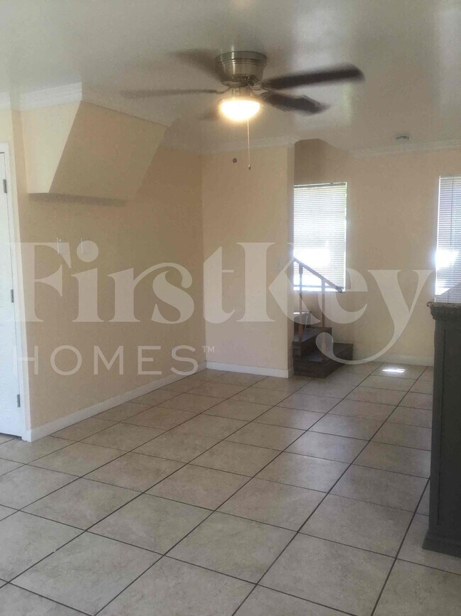 Building Photo - 1443 7th St