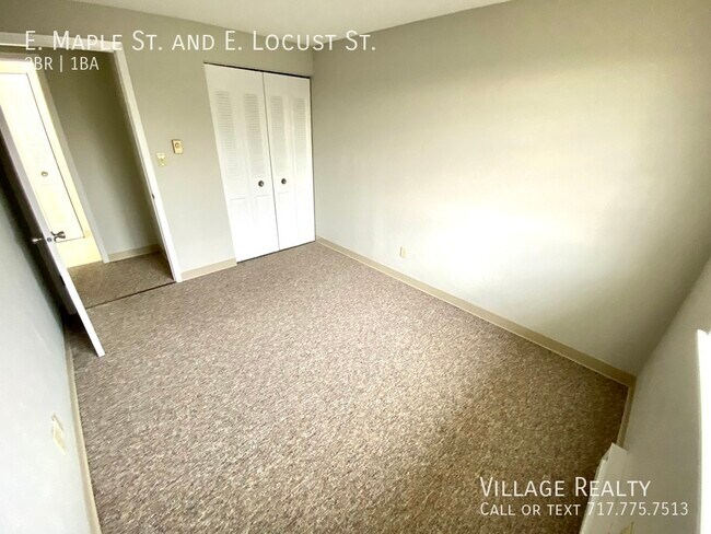 Building Photo - 361 E Maple St
