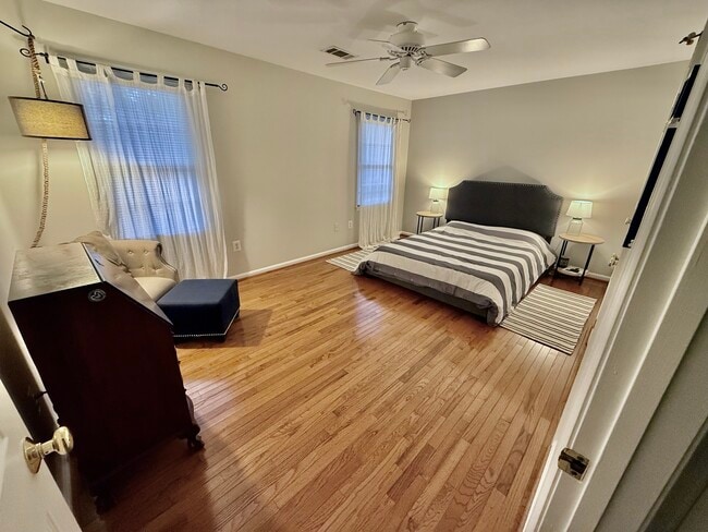 Building Photo - 2730 Wildwood Cir