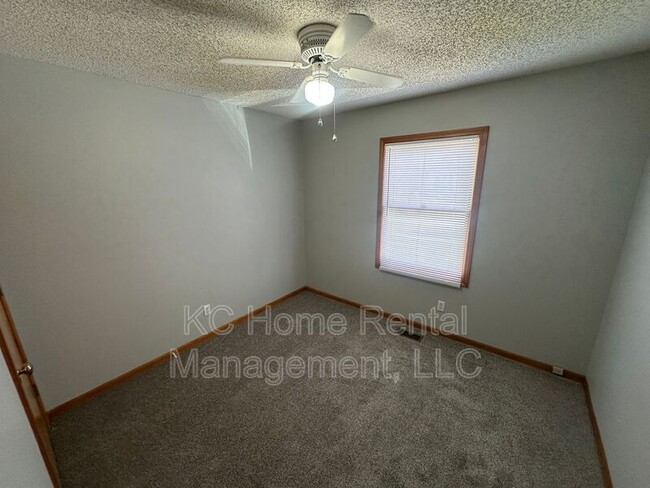 Building Photo - 7324 N Oakland Ave