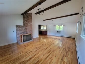 Building Photo - 5 Greenleaf Cir