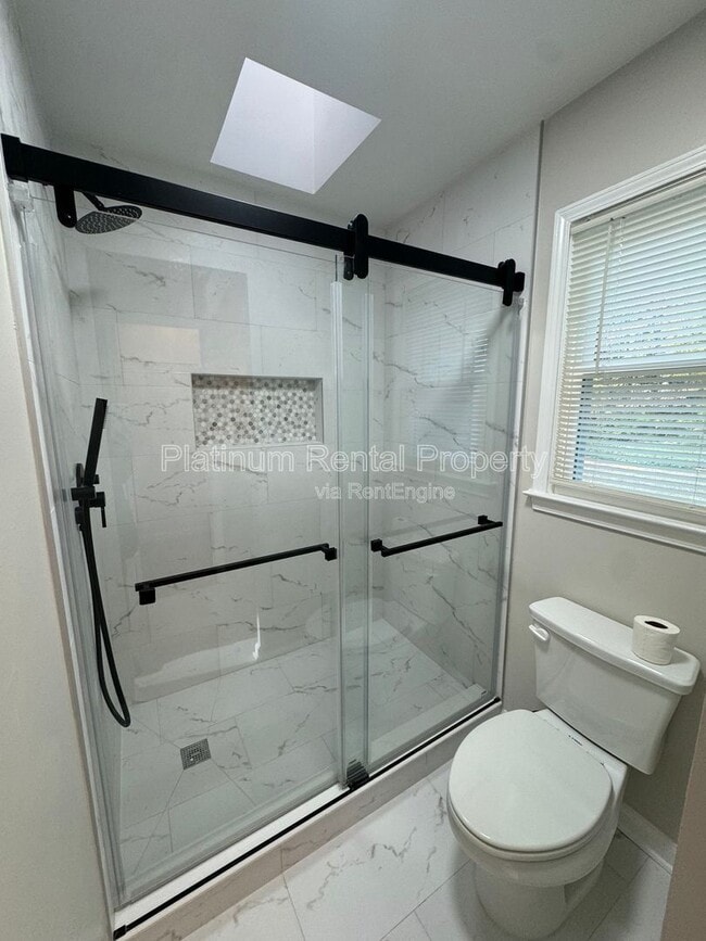 Building Photo - 3605 Knoll Crest Trail