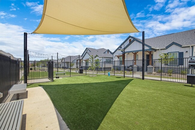 Building Photo - 5608 Wild Acrs