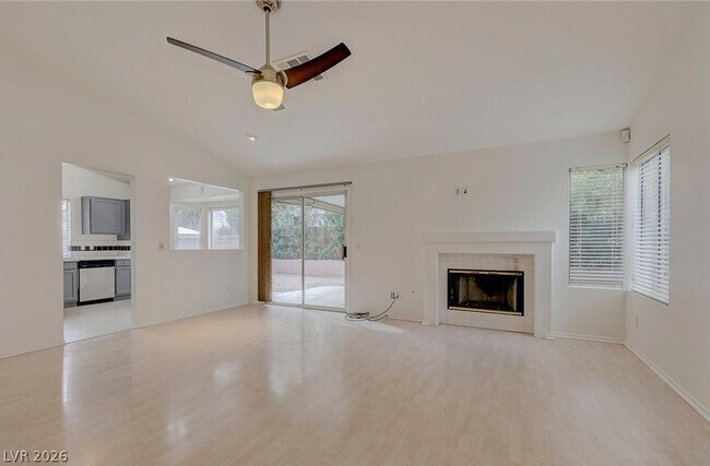 Building Photo - 7225 Scenic Hills Dr