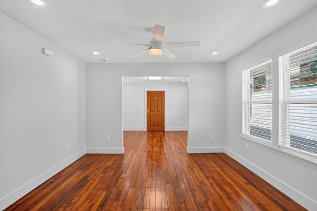 Building Photo - 2825 Cherry St