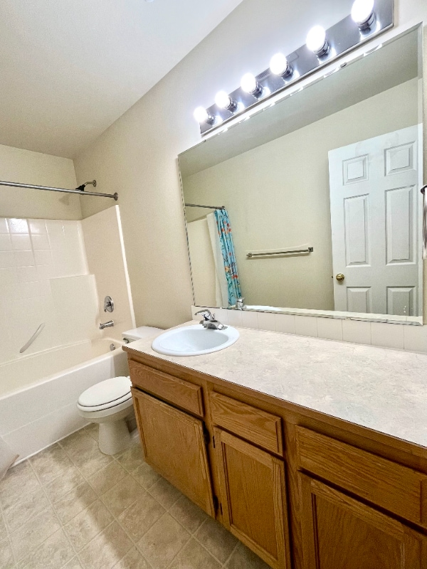 Building Photo - 512 Hazel St