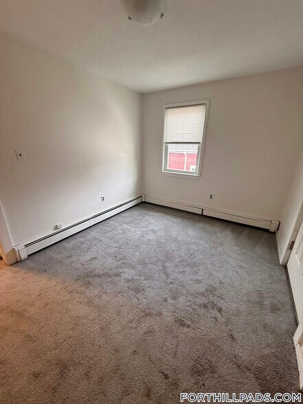 Building Photo - 44 Vale St