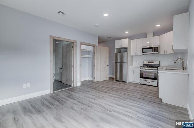 Building Photo - 311 Sip Ave