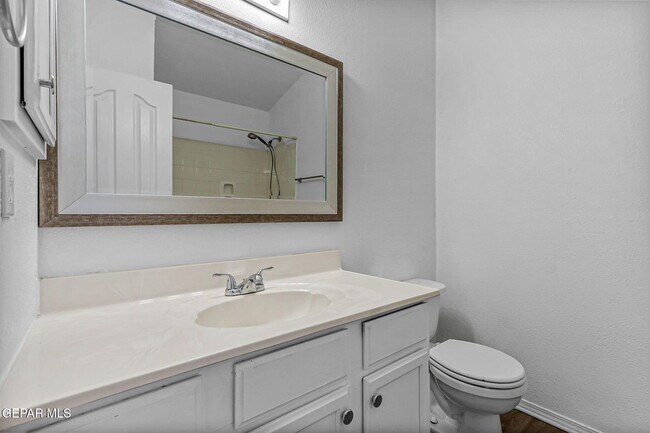 Building Photo - 10737 Pleasant Sand Dr