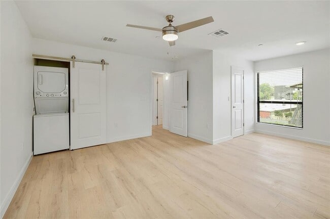 Building Photo - 1915 E Martin Luther King Jr Blvd