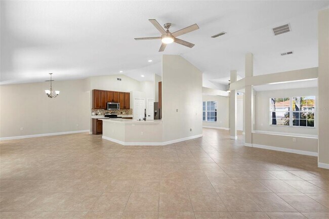 Building Photo - 1227 Tivoli Dr