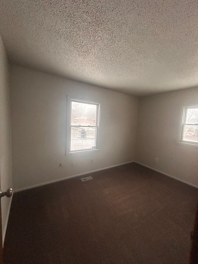 Building Photo - So nice on Chaddsford!